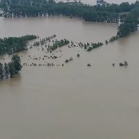 是巢湖水量8倍多!“白海豚”安徽降雨173亿吨,残涡重返再增雨量