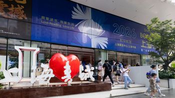 近2万人抢票、28天加印50万册，口碑却劈了叉：莫言这本像刷短视频一样刷的《人呐》，值得买吗
