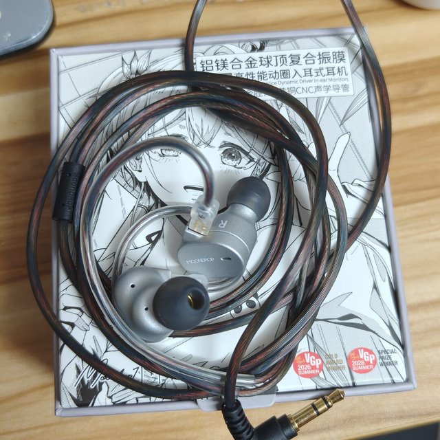 开学季宿舍HiFi冷水指南：桌子不到60cm还限功率，把四个平台的信号核了一遍，99到2900元的钱该这么花