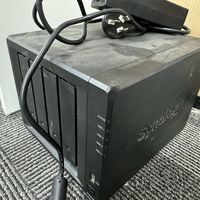 DSM 7.4 成为 DS918+ 等经典机型最后一版,下一代系统已预告:接着用、换裸机还是跳船?先回答这 3 个问题再决定