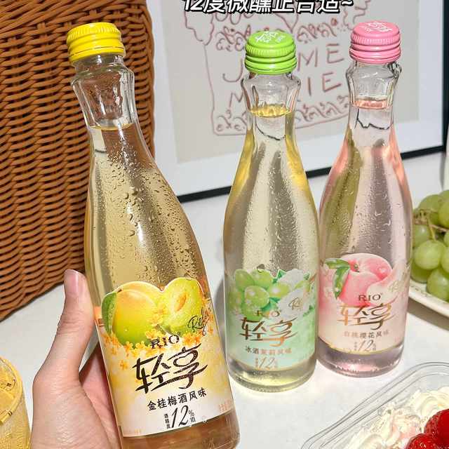 真露为V点亮上海广州成都的大屏，但第一次买烧酒的人先别急着付款