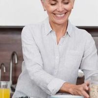 给病人补蛋白粉有哪些选择：高蛋白和全营养先分开看