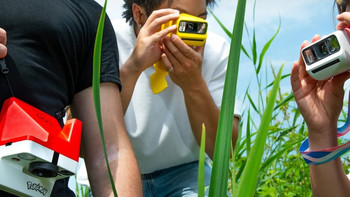 宝可梦 × 宝丽来联名拍立得来了，三款限定相机 8 月 25 日开启预购