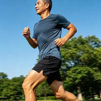 防滑系数差7倍、崴脚黑指甲频发：一张图说清越野跑鞋怎么选不踩坑