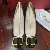 RV婚鞋，有人买了后悔，有人一上身就真香：尺码、跟高、颜色、保值一次说清