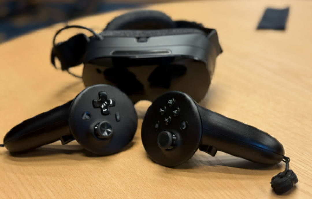 Steam 最新 VR 头显曝光,Android 游戏手机要变天了?