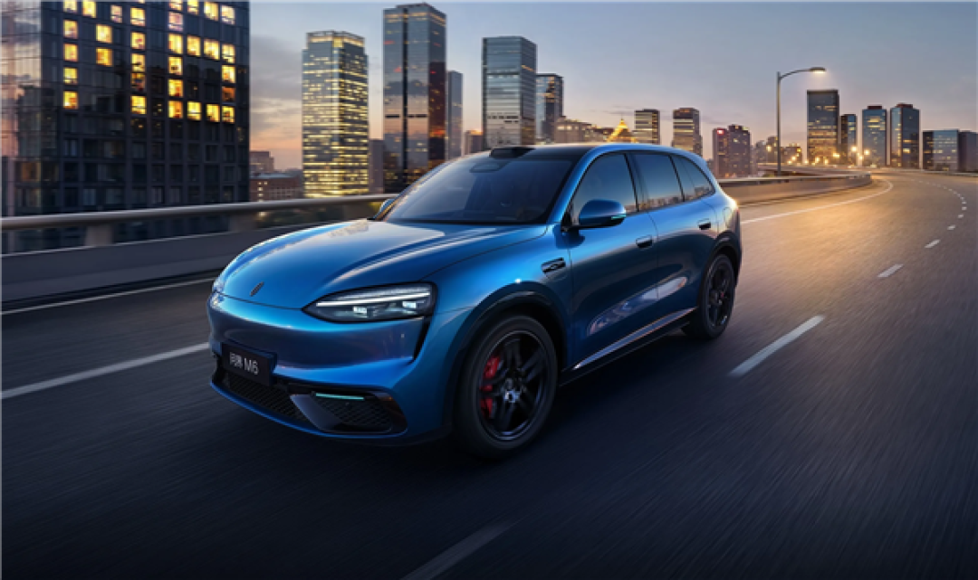 年轻人的第一台问界SUV!问界M6增程四驱/长续航版上市:23.98万起