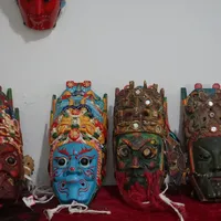 一张傩面，四档价格：68元手绘，300元雕刻，钱该花在哪一档？