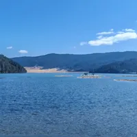 同一天，有人说普达措绝美，有人说它是坑：翻了几十条真实评价，变量就两个