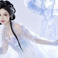 坠入深海之梦｜水母主题汉服，邂逅独属于东方的清冷浪漫