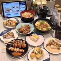 排队破千桌、争议连上热搜：寿司郎和滨寿司这波十元寿司，值得排吗