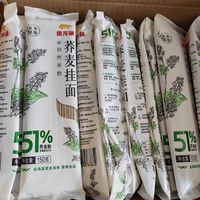 金龙鱼荞麦面：健康与便利兼备