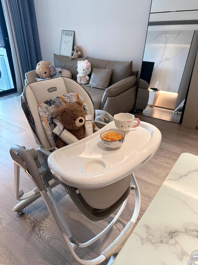 婆婆说宽餐椅占地方，现在总夸我会买