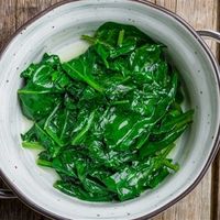 焯水不是简单煮一下！这6类必须焯水的食物你可能没焯对过