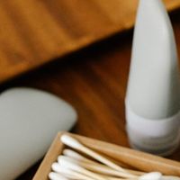 敏感肌姐妹卸妆怕泛红，我会先看舒缓和少摩擦