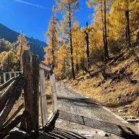 冲锋衣里穿羽绒内胆还是抓绒？77条评论没标准答案：国庆高原，这题问错了