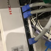 全屋2.5G组网，H3C小贝还是锐捷睿易？参数表上小贝赢麻了，但翻完投诉帖才明白，选的不是参数，是“谁来售后”