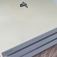 闲鱼惊现索尼PS4 Pro，8G GDDR5显存2K性能，二手920块值得捡嘛？
