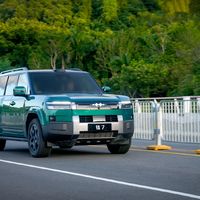 钛7长续航版刚上市，二手顶配挂到17.8万：看着像捡漏？算完三笔账，我的结论是清库新车更稳