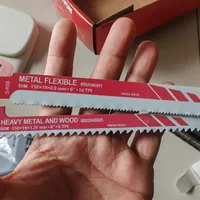 110万人围观马刀锯锯冻肉切角铁，评论区大半在玩梗：第一把马刀锯下单前，先把这3件事搞清楚