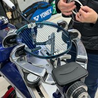 梁王4-11落后翻盘进八强，门店"世锦赛冠军同款"已经开卖：疾光800 Pro入手前，先搞懂3U和4U、磅数和"脆脆鲨"脾气