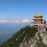 8月24日出伏，热却反而加码：老君山门票售罄、栾川90元包吃住，豫鄂湘最后10天暑假去哪玩