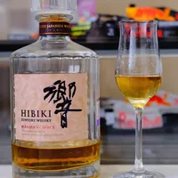 響17快回来了，"平替"先跌破一千：红酒桶这三个外号、两个传言、一条好价线