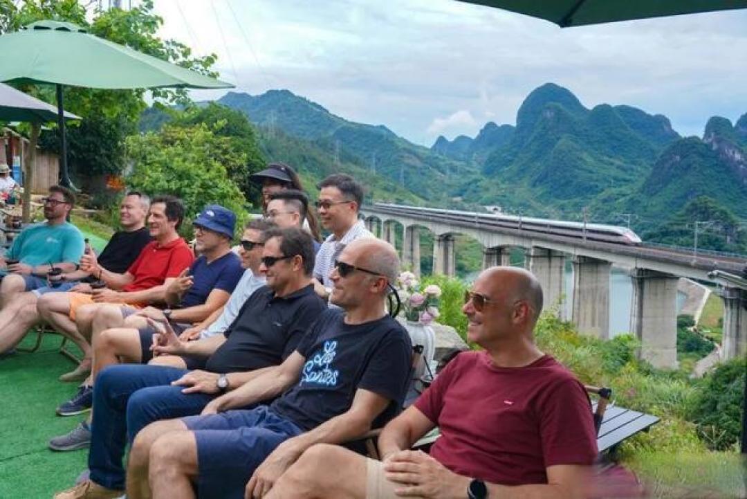 欧洲40℃热到崩溃,外国人涌入中国避暑,盛赞“空调自由”