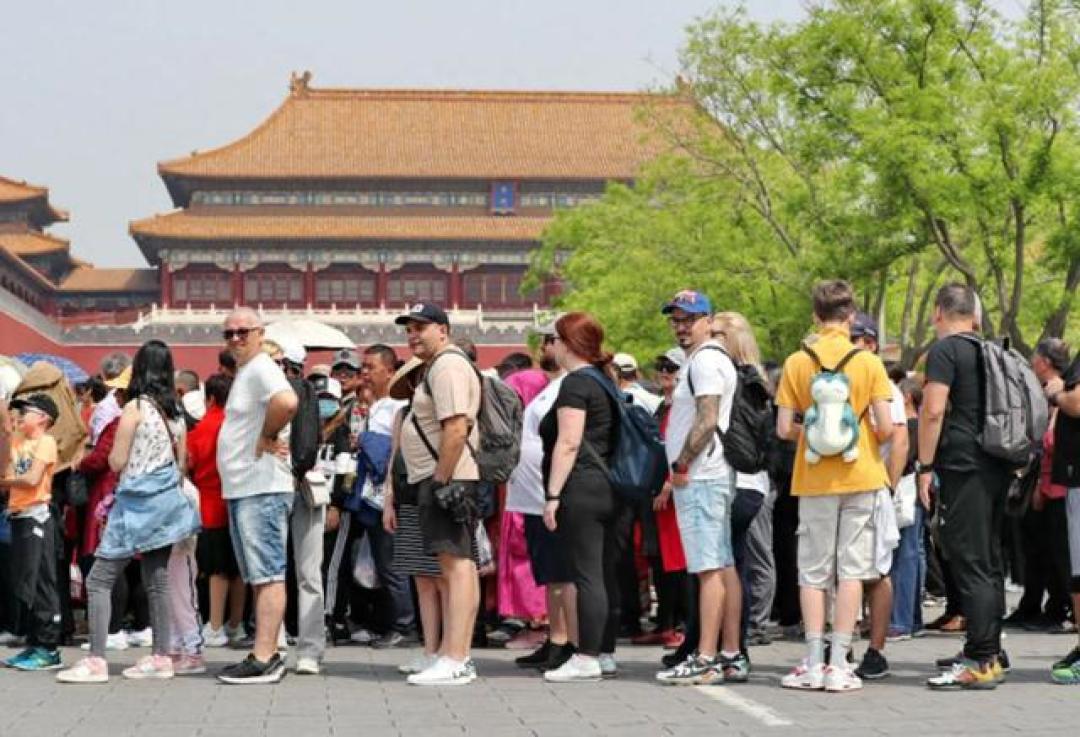 欧洲40℃热到崩溃,外国人涌入中国避暑,盛赞“空调自由”