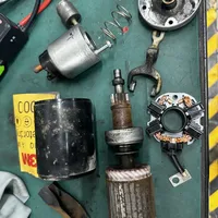 拧钥匙只"哒"一声没反应，修理厂让换起动机总成？先别急着掏钱：日系车起动机多半是电装的，换碳刷和换总成差价能到10倍