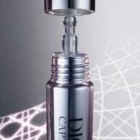 针管精华、烈艳蓝金新色 | Dior/迪奥8.21日报