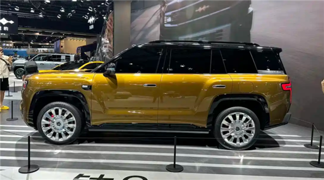 6座大型SUV!方程豹钛9成都车展首发 :续航超2300公里