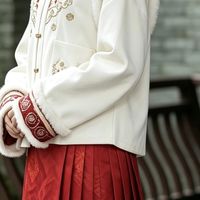 十二深衣｜冬日新章，加绒比甲汉服，赴人间岁时浪漫