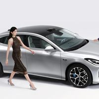 方盒子+增程续航1000km，iCAR V25能成轻越野新宠？