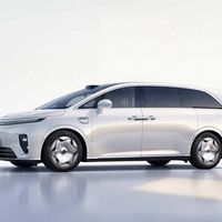 享界V8家庭智慧旗舰MPV，纯电续航830km
