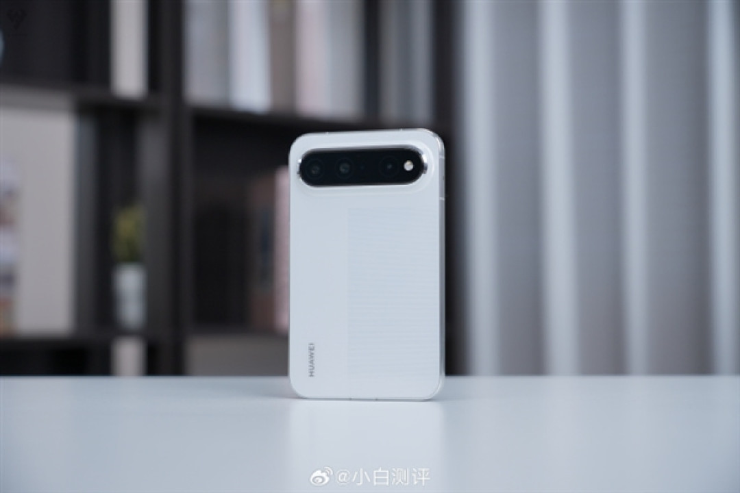 屏占比最高机型!华为Pura X View四色真机实拍:感受下阔直板形态