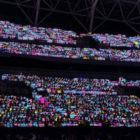 TF家族五代首场公演明天开唱：1680的票价、黄牛的坑、重庆行程成本，替你算清楚