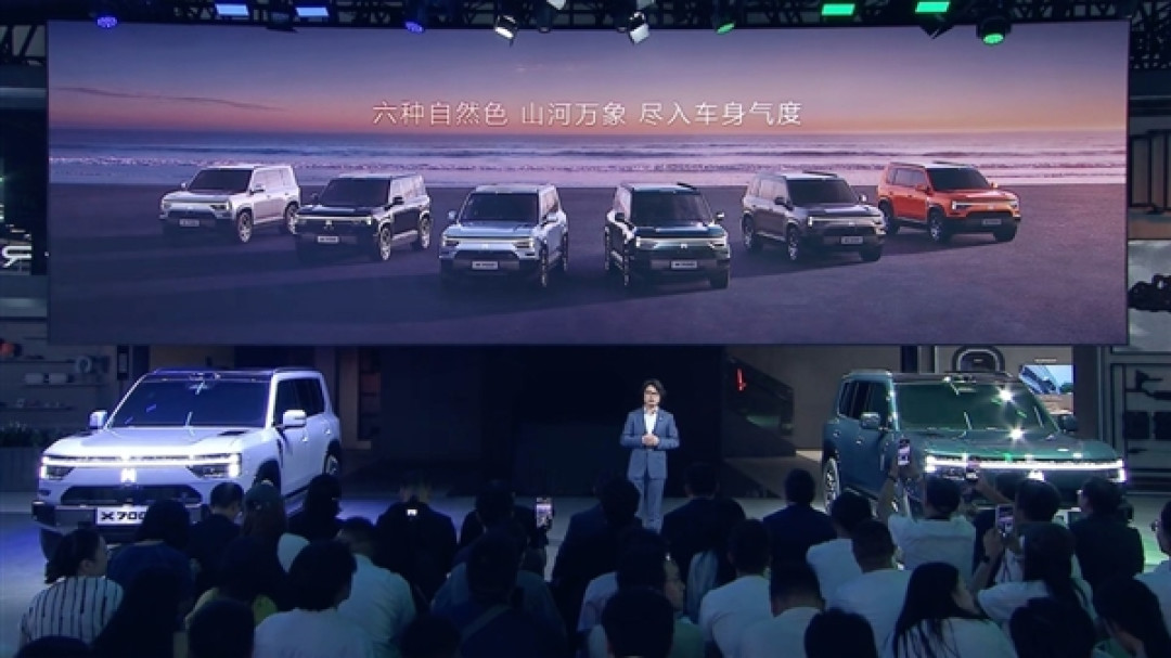 全新轻越野方盒子SUV！东风猛士X700亮相：承载式车身配华为智驾