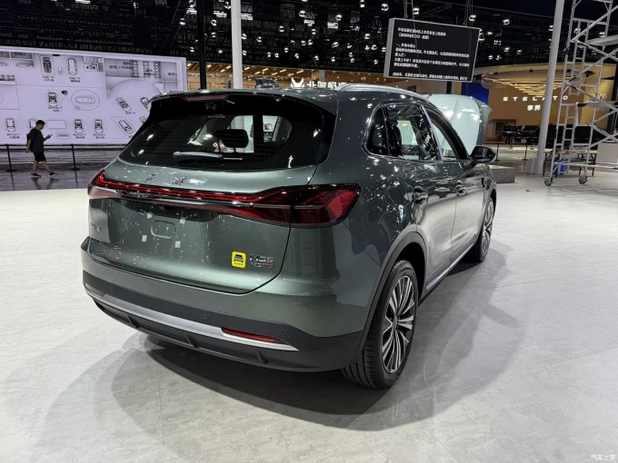 美孚中型SUV