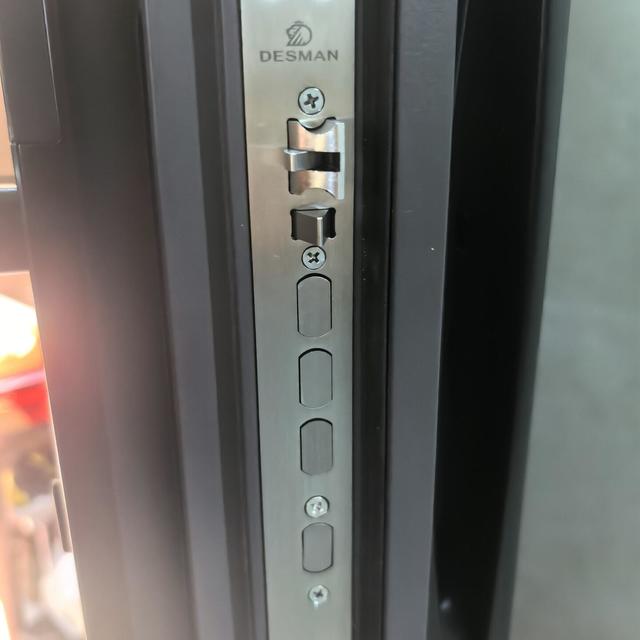 锁体没logo就是被掉包？翻完德施曼大圣近600条安装评论，整理出这份验收清单