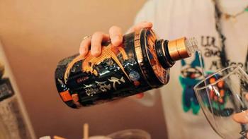 清香型白酒不适合久存？9年天佑德金宝被夸“很柔”，青稞酒怎么存其实有讲究