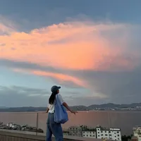 高圆圆怼脸拍上热搜，她却是"逆龄"产品的门面：抗老这笔钱，想清楚3件事再花