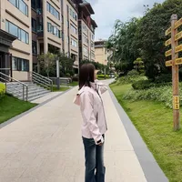 早秋机能风的信号变了:退潮的是「装备感」,涨起来的是「判断感」