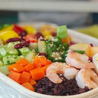 约翰逊每年200万美元抗衰，抗出个"治不好的病"：这场全球最贵的翻车，普通人能抄的全是免费的