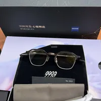 蔡司新旗舰“熠光”8880元起：软文刷屏三个月，我翻遍全网挖出第一批真实用户反馈