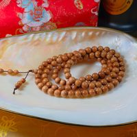 晒串求鉴定老山檀，为什么对方第一句几乎都是「什么味道」？