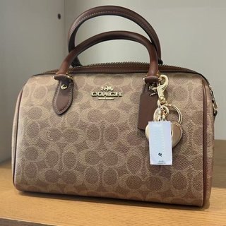 Coach奥莱四折心动？先看清奥莱款和专柜款的这4个区别
