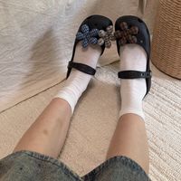 黑色预售30天，评价却两极分化：Crocs芭蕾洞洞鞋的399块，值得掏吗