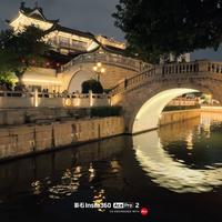 运动相机的“街拍套装”，值得买还是玩具？我翻遍了影石和大疆的评论区，找到了答案