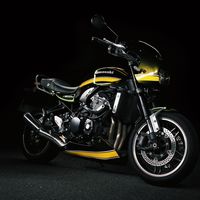 川崎忍者500都降到2.98万了，新款Z900RS却卖11.98万不松口：这台复古四缸到底在赚谁的钱？